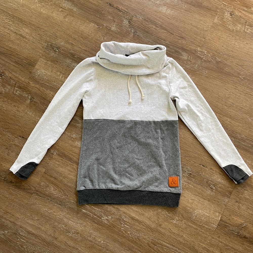 Ampersand color block cowl neck sweatshirt size small